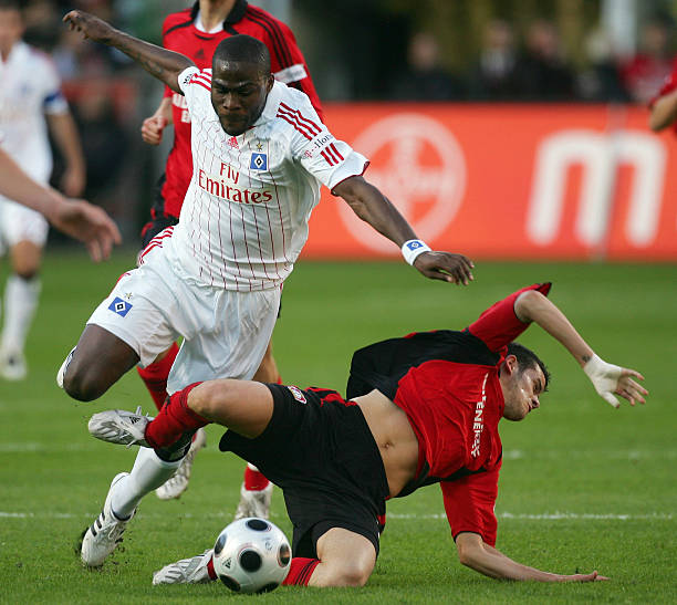 后防线依然 后防线依然